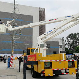 XZJ5151JGKZ5 21米绝缘臂高空作业车