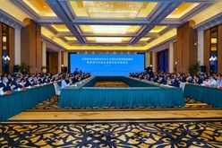 陈云出席福建省与中央企业项目合作座谈会