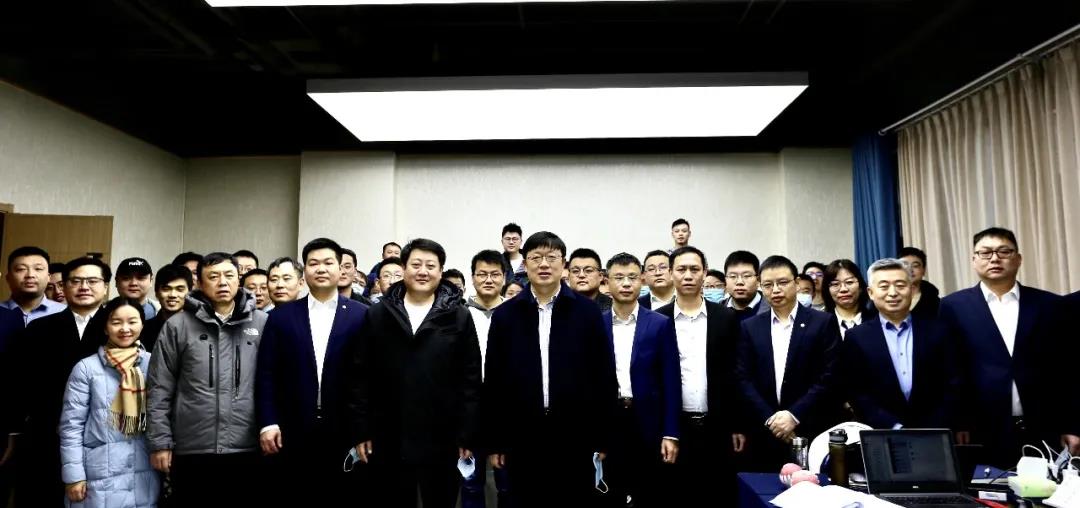 局总经理、党委副书记章维成看望公司留京工作人员并开展座谈
