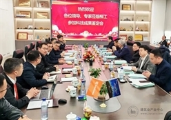 柳工江汉智能施工升降机通过科技成果鉴定！