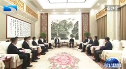 【抢鲜看】郑学选与湖北省委副书记、省长王晓东会谈