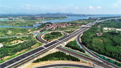 滨莱高速改扩建项目建成通车
