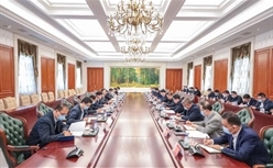 汪建平主持召开中国铁建东北区域生产经营工作座谈会