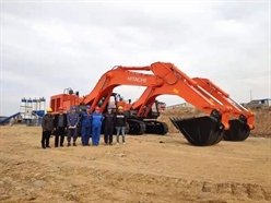 合作共赢新成果 卡纳磨拓携手日立建机交付大型设备