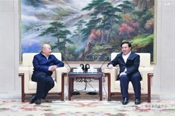 陈云与吉林省省长韩俊举行会谈