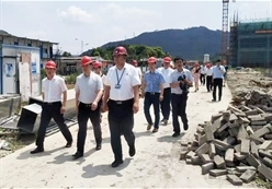 市领导视察集团公司余姚项目部