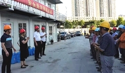 夏日炎炎送清凉 情义暖暖感人心